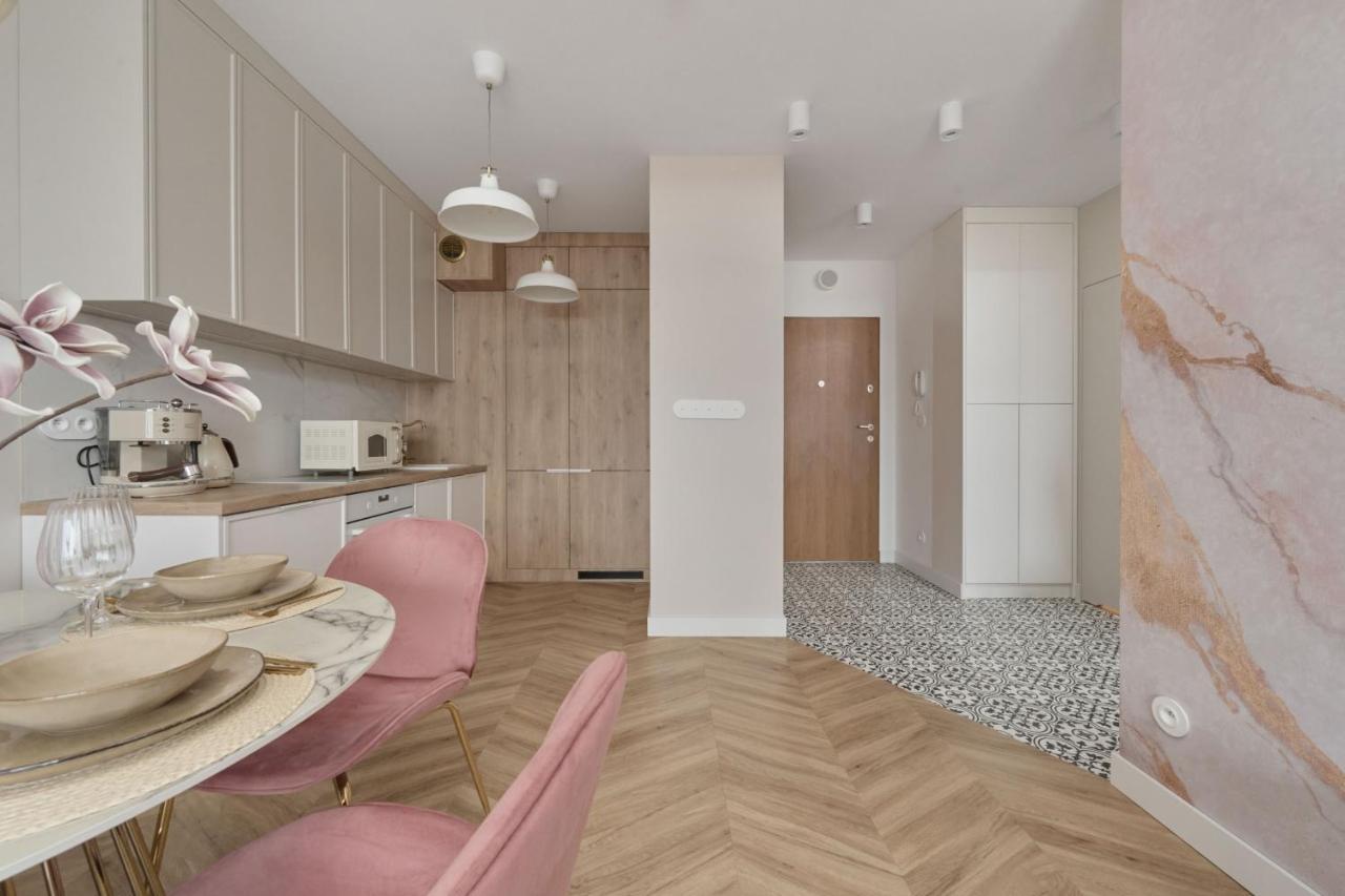 Elegant Apartment With Balcony Krakowska Wroclaw By Renters Prestige Breslávia Exterior foto